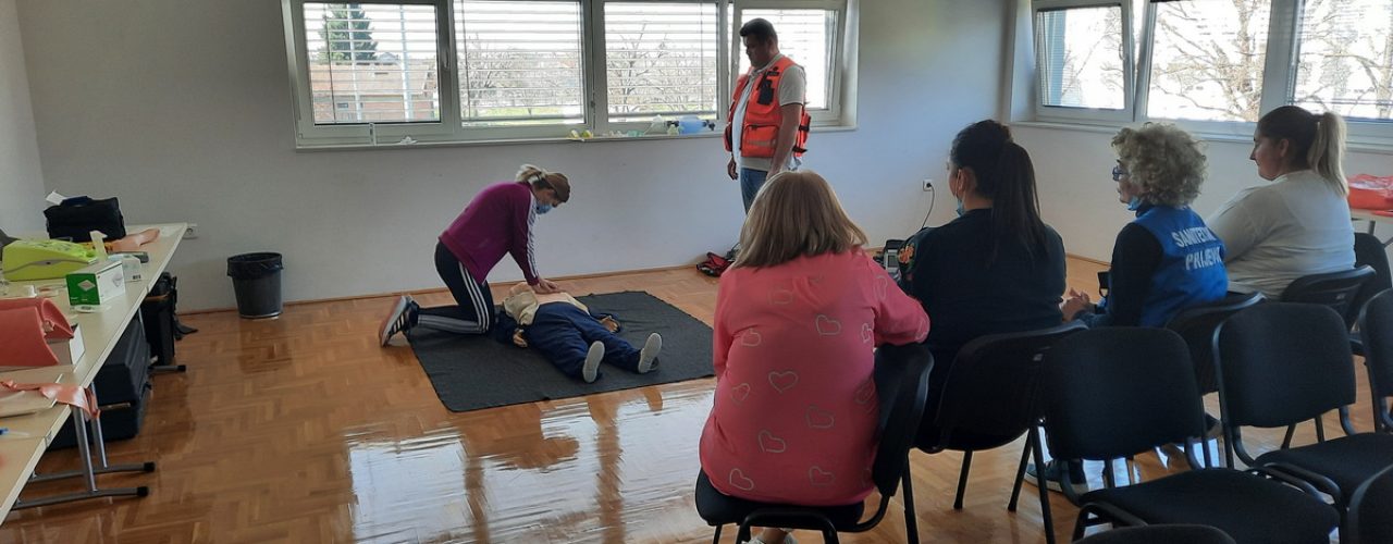 tecaj-osnovne-mjere-odrzavanja-zivota-uz-upotrebu-automatskog-vanjskog-defibrilatora-2_04_resize